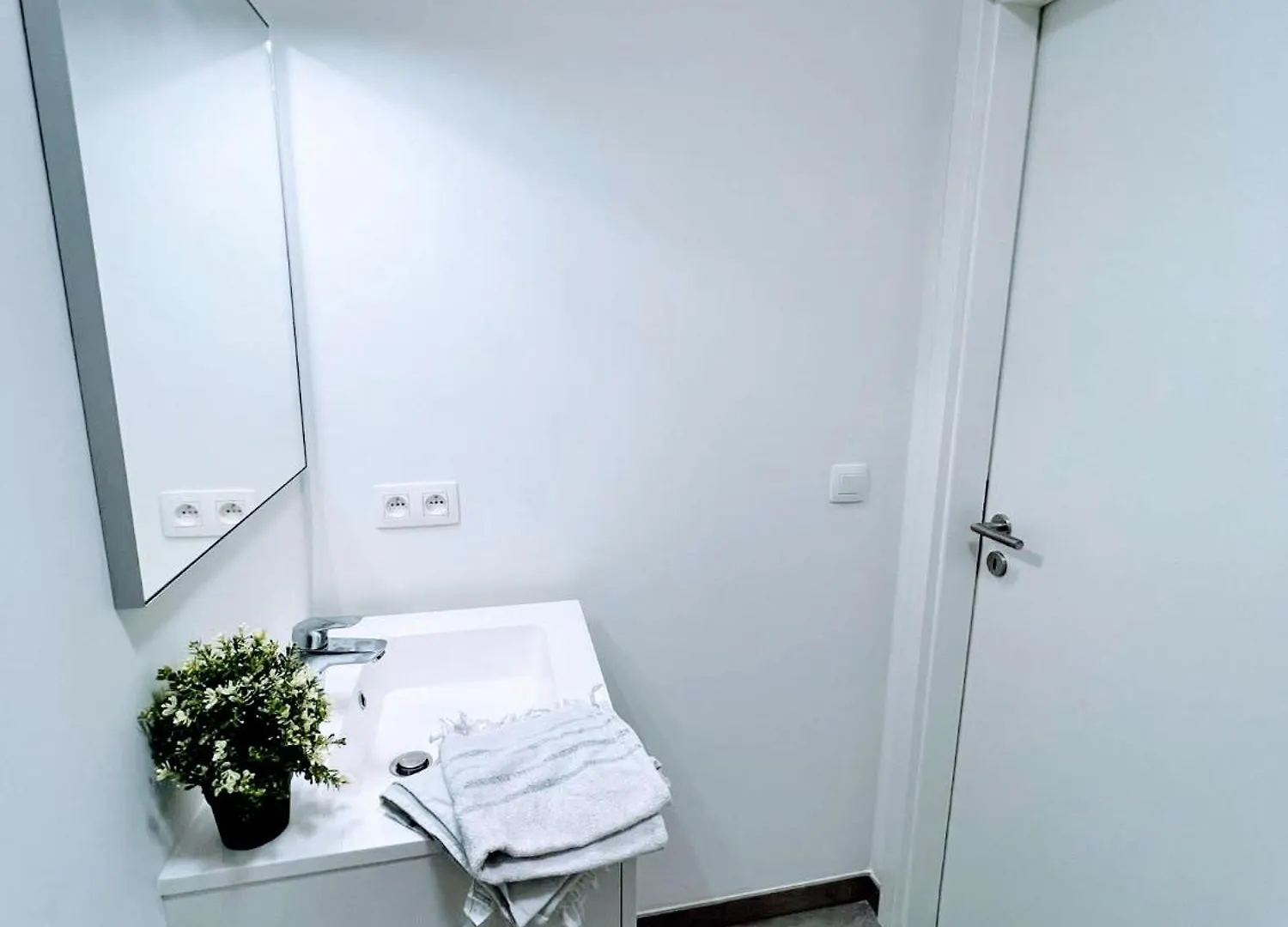 Eclat Bruxellois - Modernite & Vue - Proche Atomium! Apartamento Bruxelas